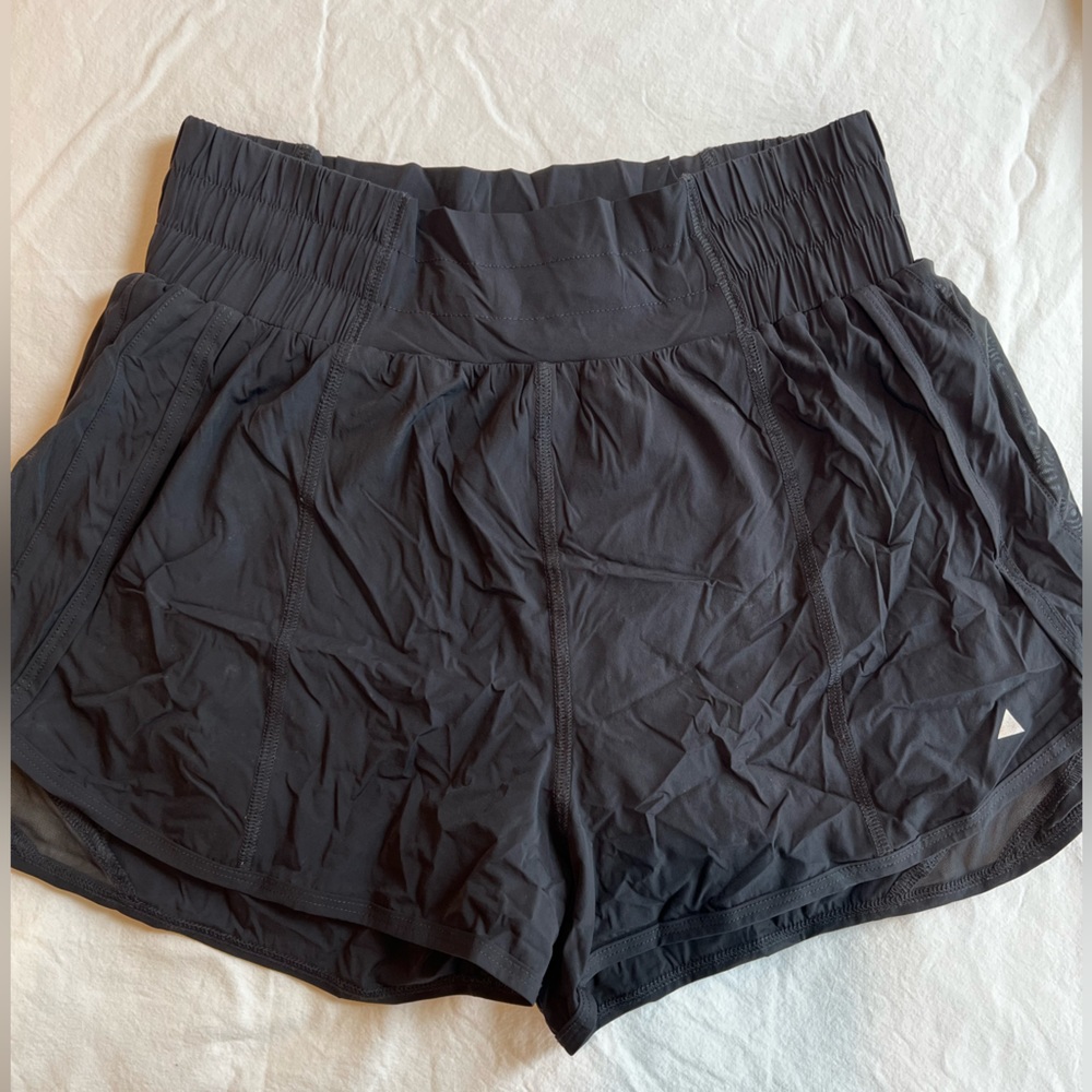 Vitality Breeze shorts